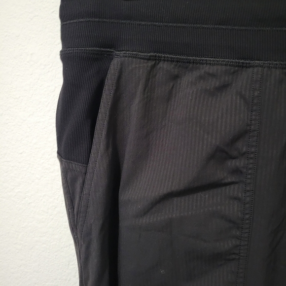 LULULEMON Mid Rise Black Dance Joggers - Picture 7 of 11